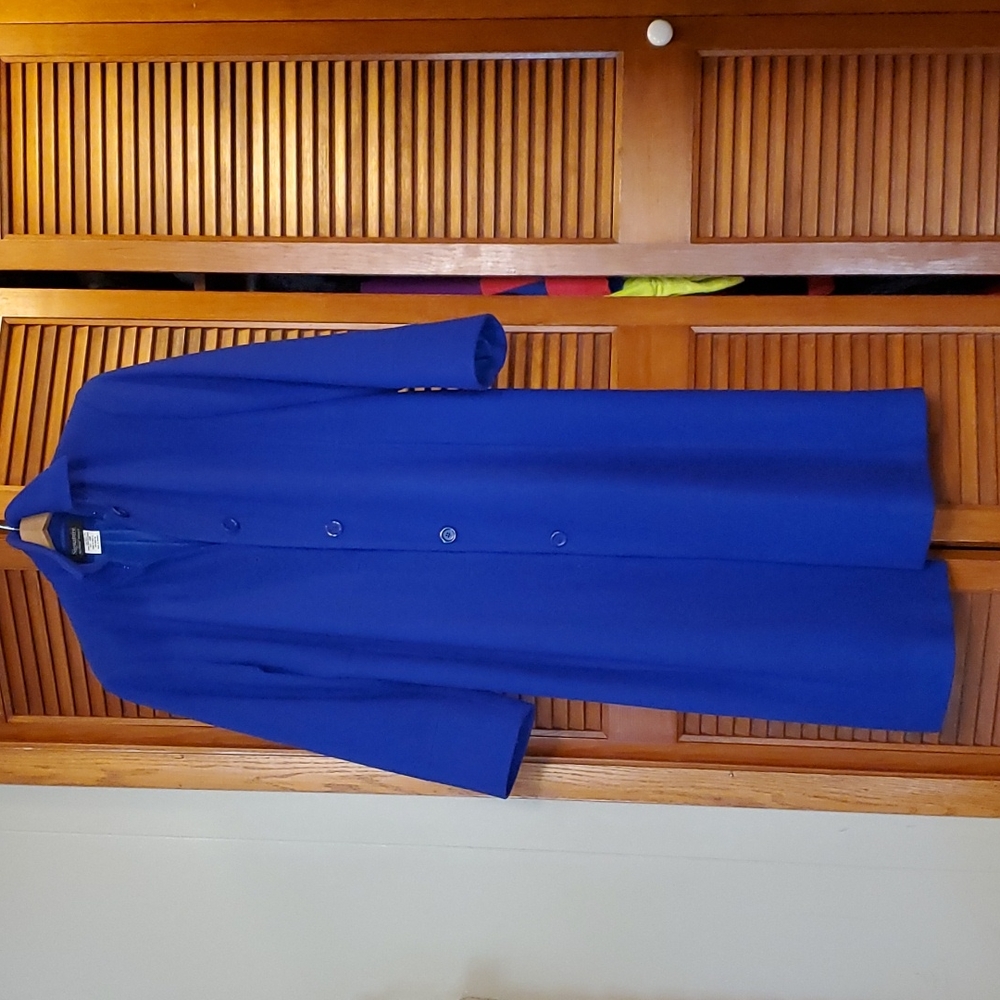 Royal blue 100% wool coat Signature by Harve Benard